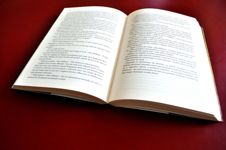Free picture: open, book, red, tablecloth Free picture: open, book, red, tablecloth